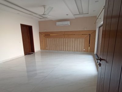 DHA Lahore Phase 3 10 Marla Upper Portion for Rent