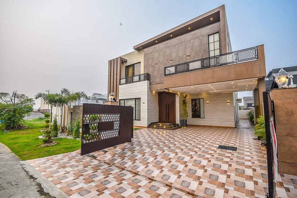 dha Lhaore phase 7 plot for sale